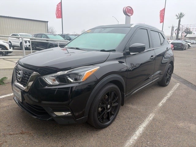 2020 Nissan Kicks SR