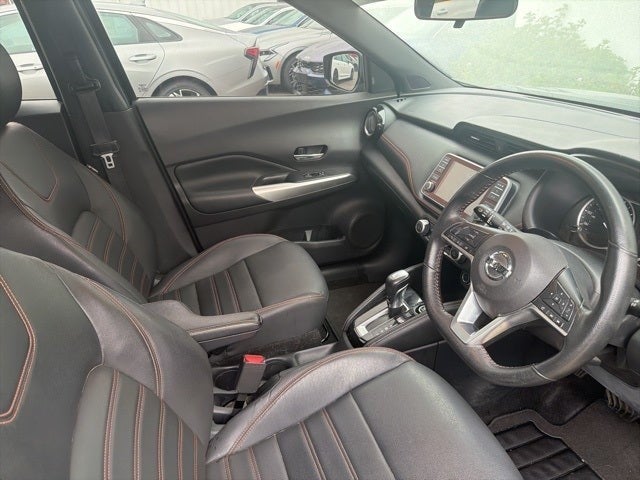 2020 Nissan Kicks SR