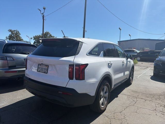 2023 Kia Sorento LX