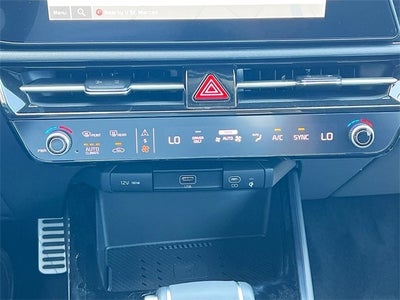 2024 Kia Niro EX Touring