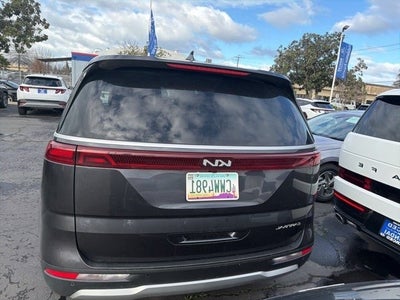 2024 Kia Carnival LX