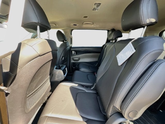 2027 Kia Carnival Hybrid LXS