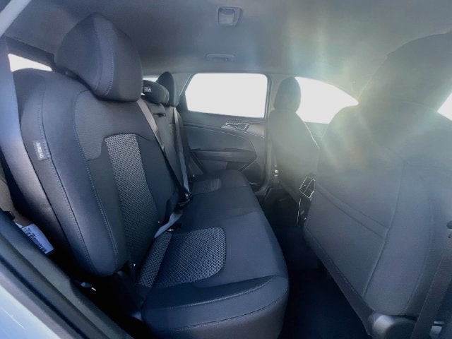 2027 Kia Sportage Hybrid LX