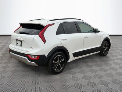 2027 Kia Sportage Hybrid LX