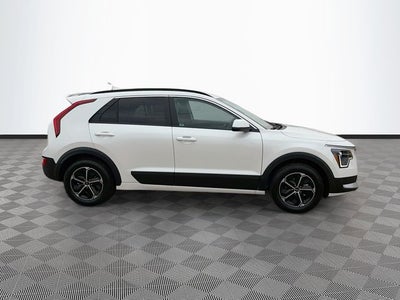 2027 Kia Sportage Hybrid LX