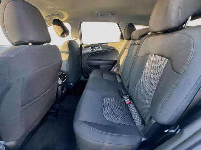 2027 Kia Sportage Hybrid LX